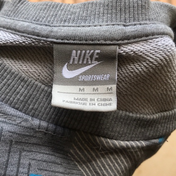 Nike pullover - Picture 2 of 2